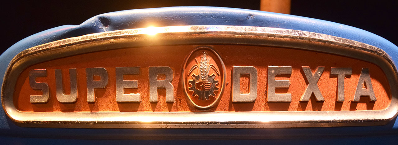 Super Dexta Name Plate